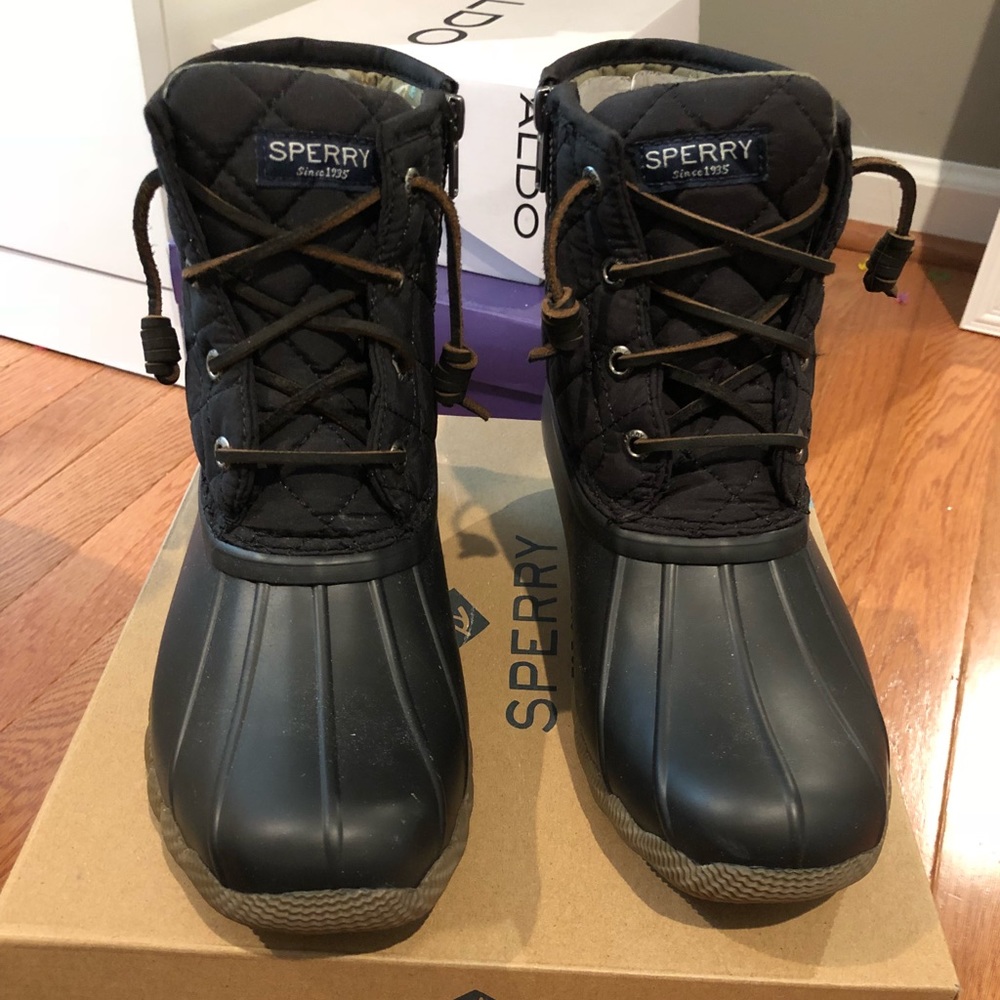 Saltwater quilt nylon black sperry boot